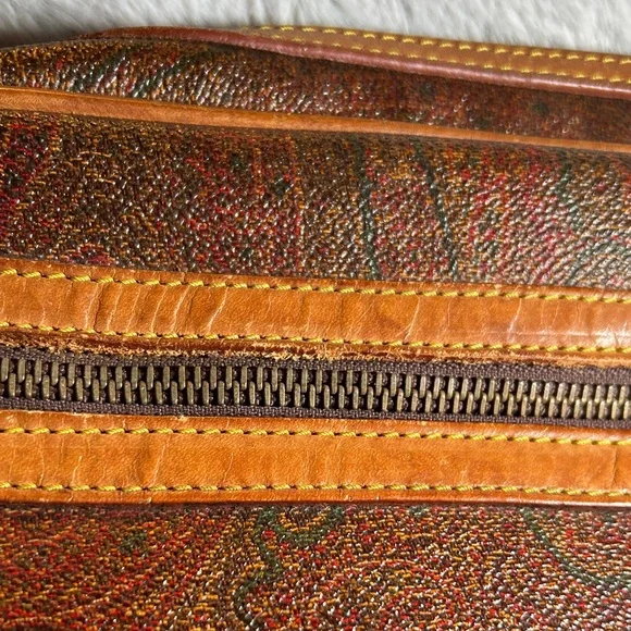368. Vintage Etro Travel Pouch - Picture 13 of 13